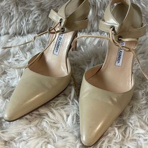 Manikin Blahnik nude heels size 36 (6.5 US)